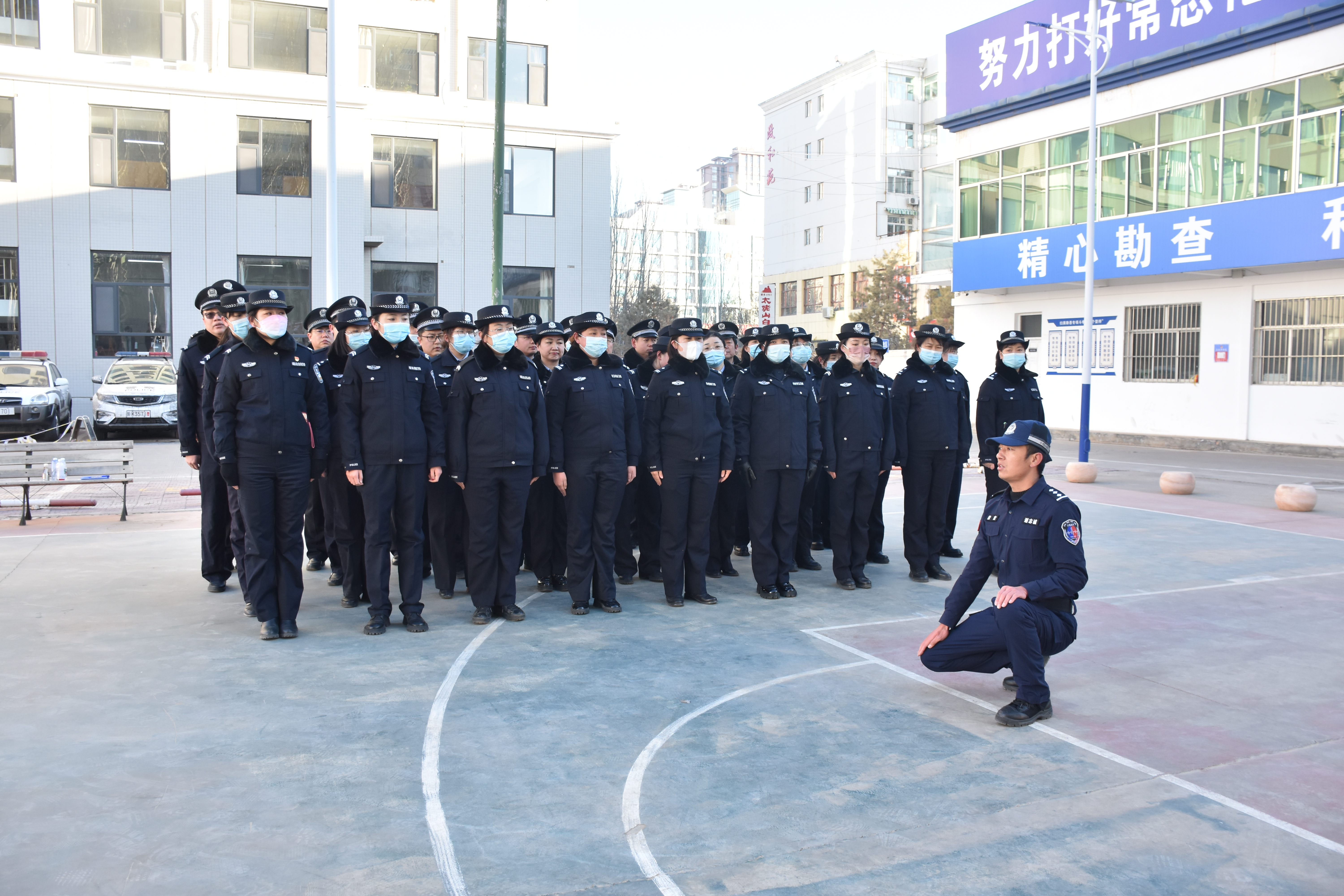 靖边公安掀起春训活动热潮