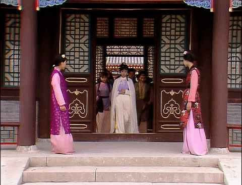 同样是演“林黛玉进贾府”，陈晓旭知书达礼，蒋梦婕宛若村姑进城