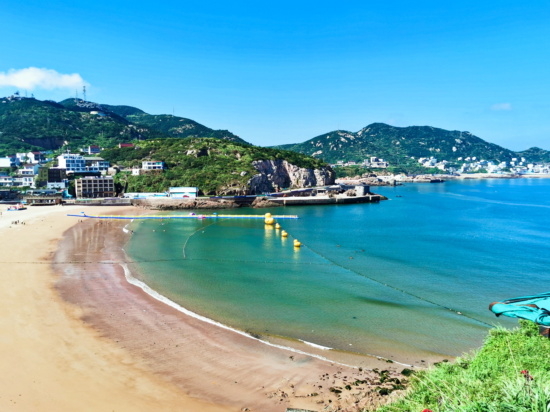 大王村沙滩枸杞岛客栈四楼还有一座可可爱爱的大露台,炽热或清爽的