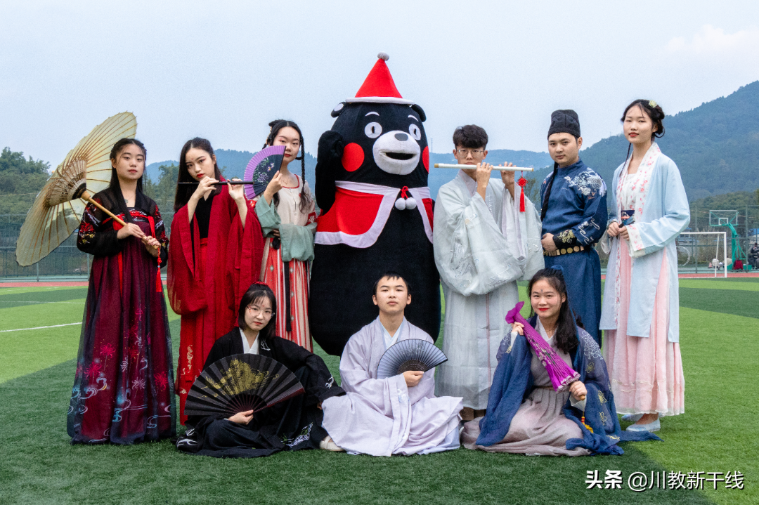 就业升学路皆宽——走进中国第一所通用航空高校天府通航学院