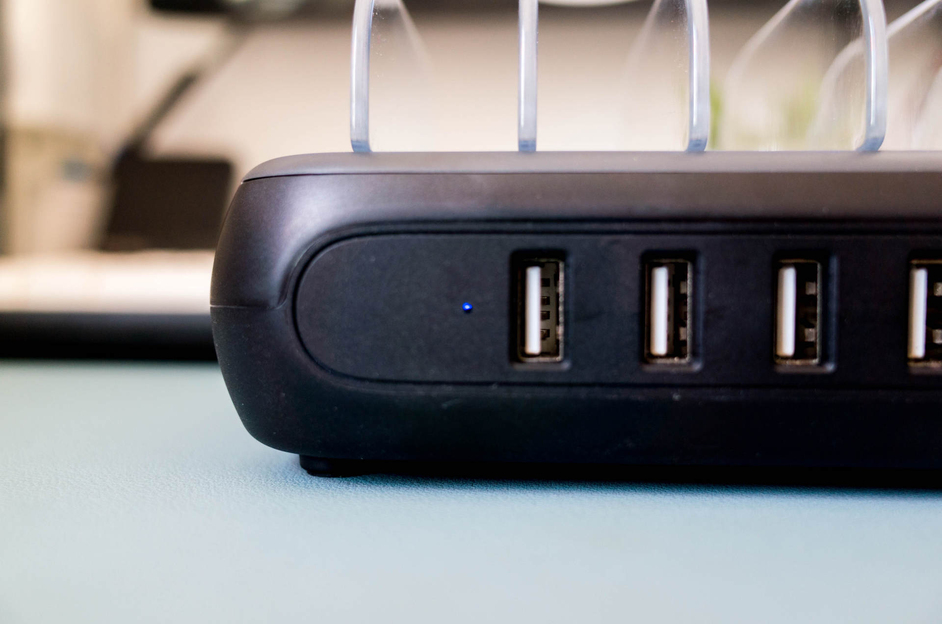 解决多设备充电难题：Orico充电器巴士