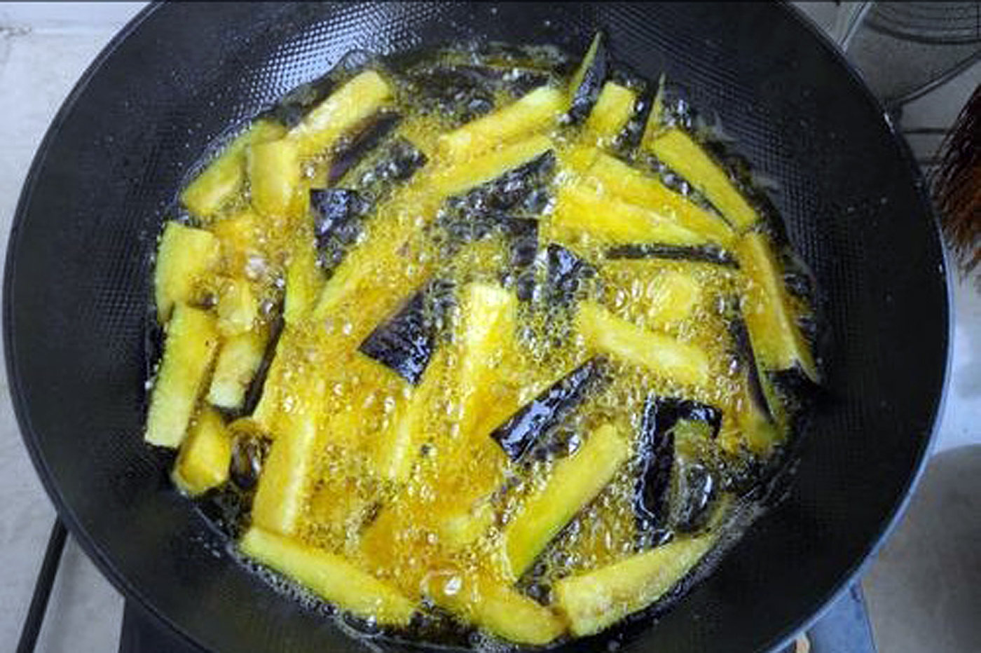 茄子的7种家常做法，好吃又下饭，比大鱼大肉还解馋，一周不重样