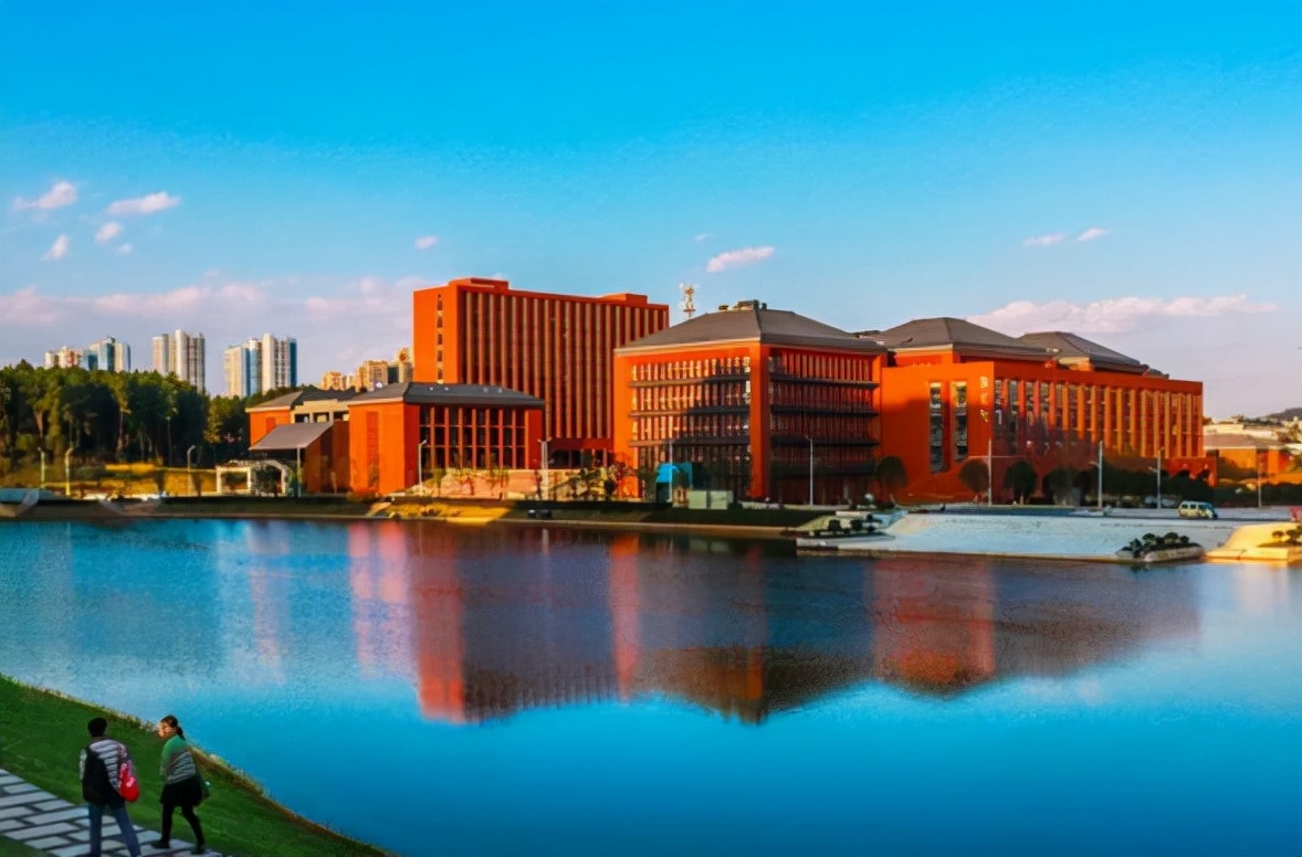 媒体已经曝光的五所高校，毕业证毫无用处，学生后悔没有早点知道