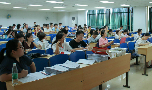 大学生干部身份取消了（大学生考公难）