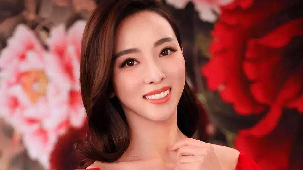 中国十大高校绝色校花，杨幂没进前三，网友：陈好请永远美下去