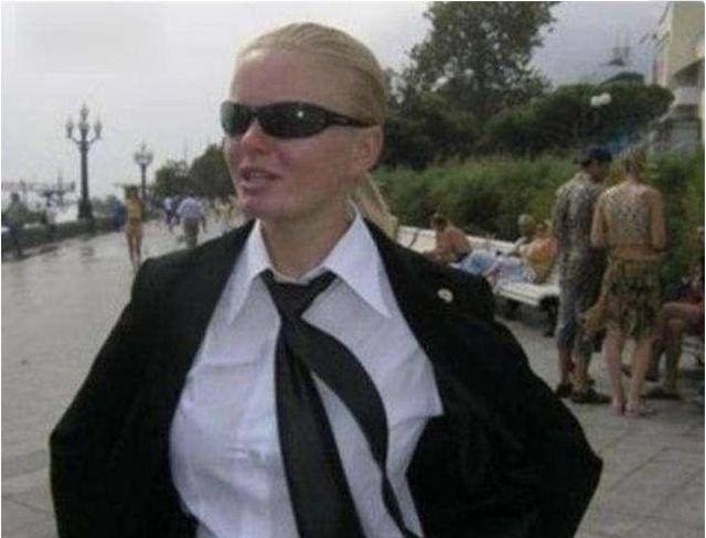 普京贴身美女保镖：5次救总统，8年零失误，为何却被他提前辞退？