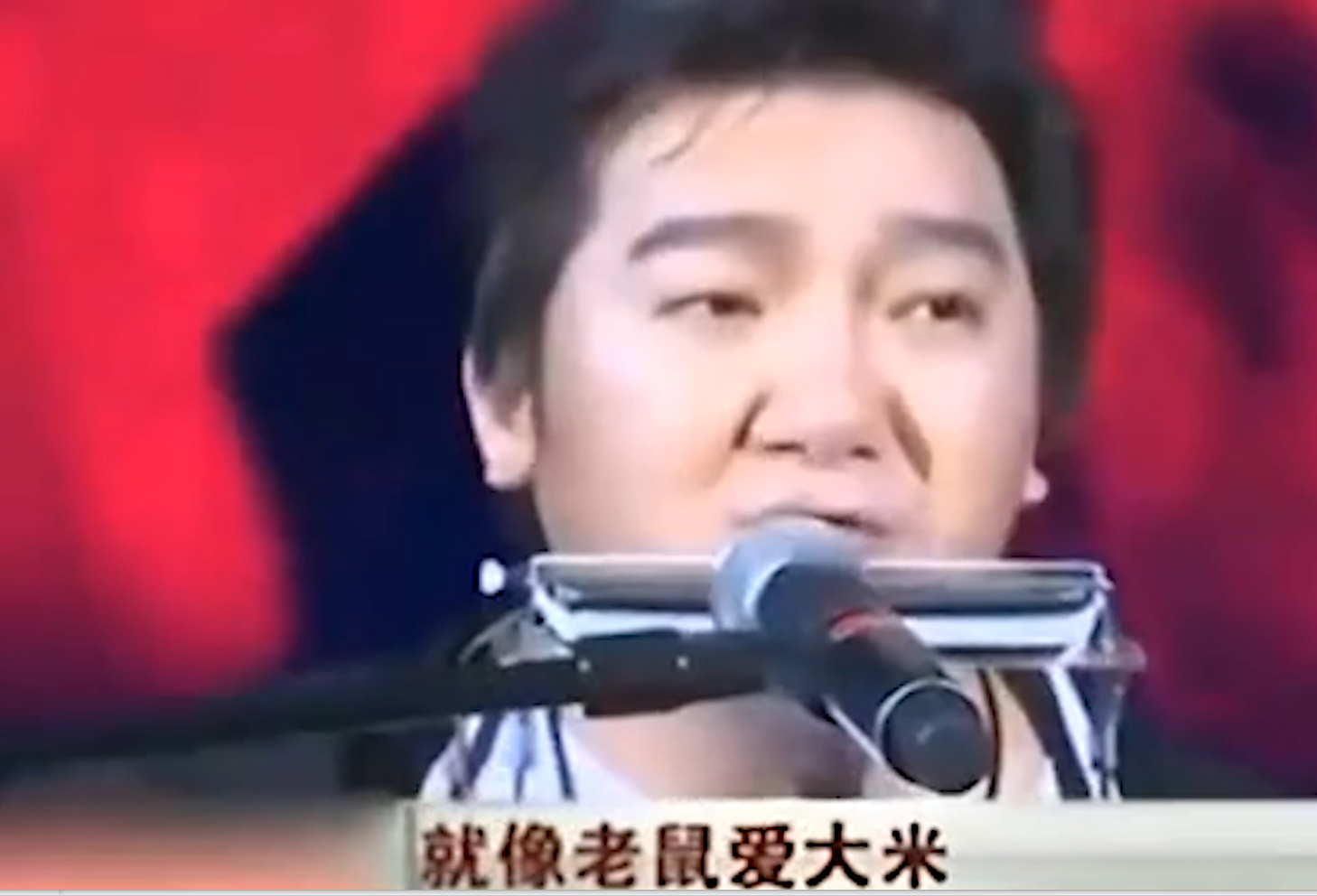 凭《老鼠爱大米》狂赚1.7亿，却被骗千万，杨臣刚到底经历了什么