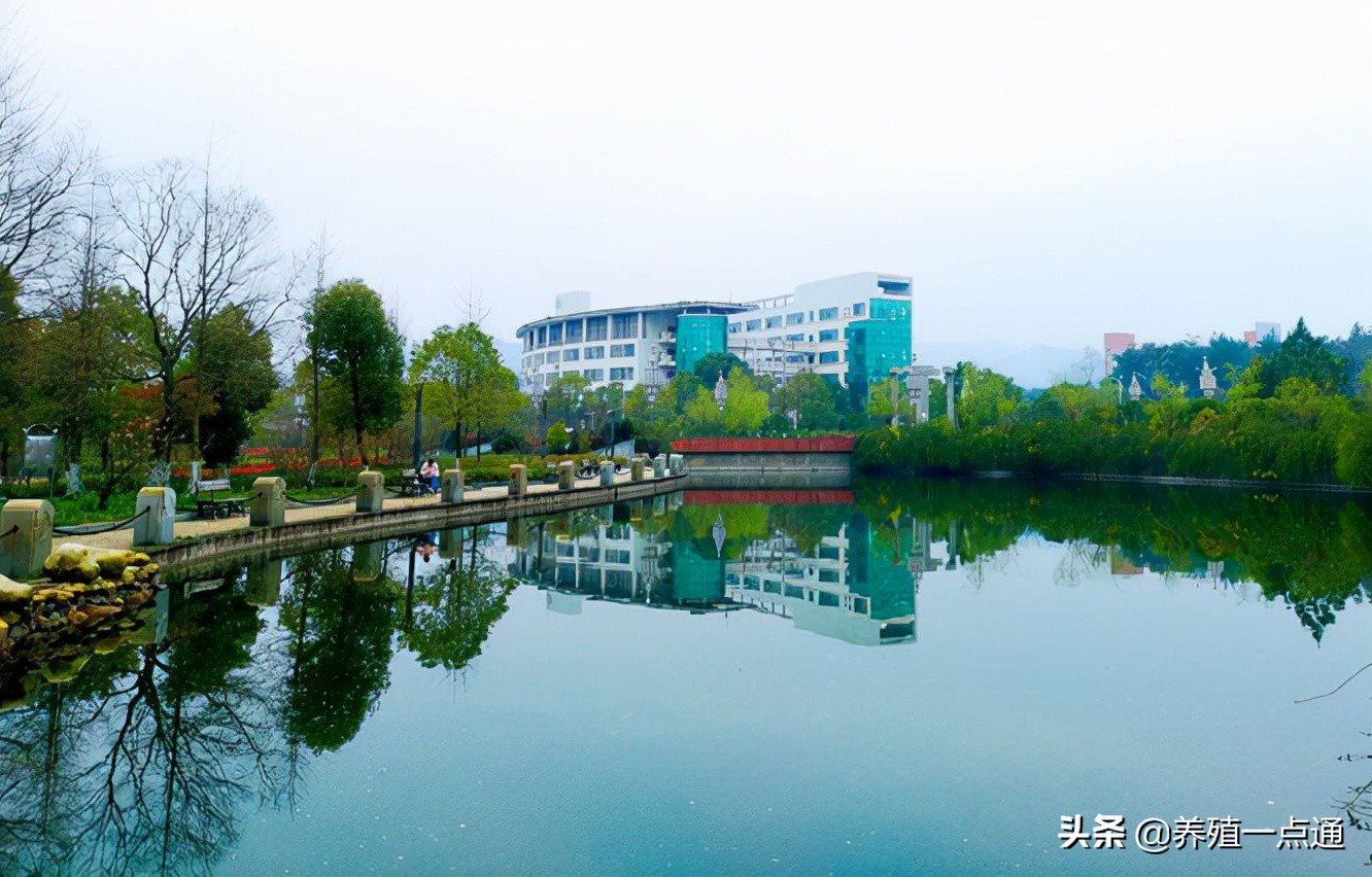 郭小权，江西南昌人，江西农业大学教授、博导，兽医大咖