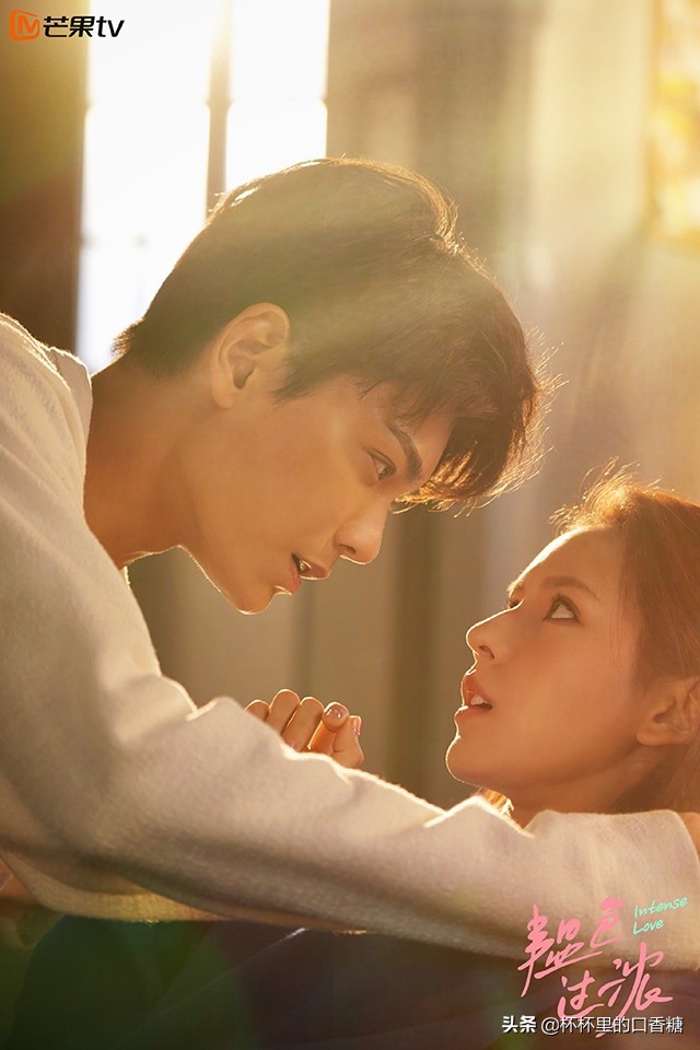 网推一集上瘾甜宠剧！《韫色过浓》首集就亲，《小确幸》23场吻戏