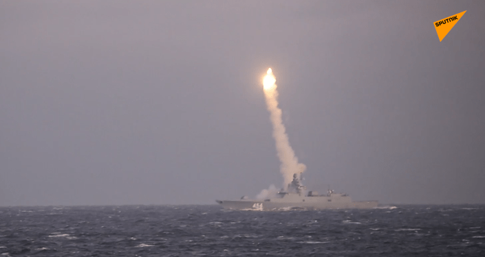 ����˹������Ա�Լ��ĸ���ӻ��ܲ���ս��