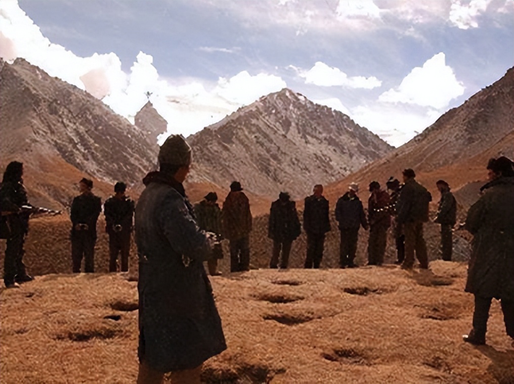 藏族演员多布杰：出道34年不开豪车不用助理，老戏骨的坚守和幸福