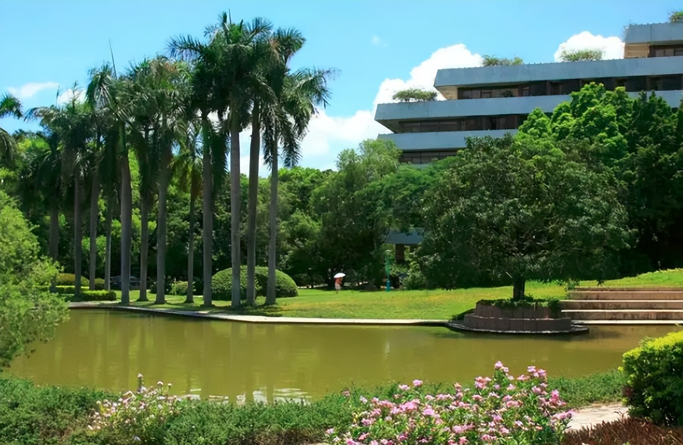 中国10所“最美”大学，清华北大上榜，厦门大学深受大学生们青睐