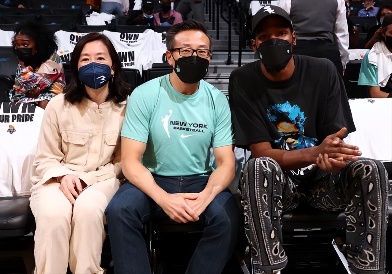 蔡崇信亮相！对比马云现在过得怎么样？确实非常低调