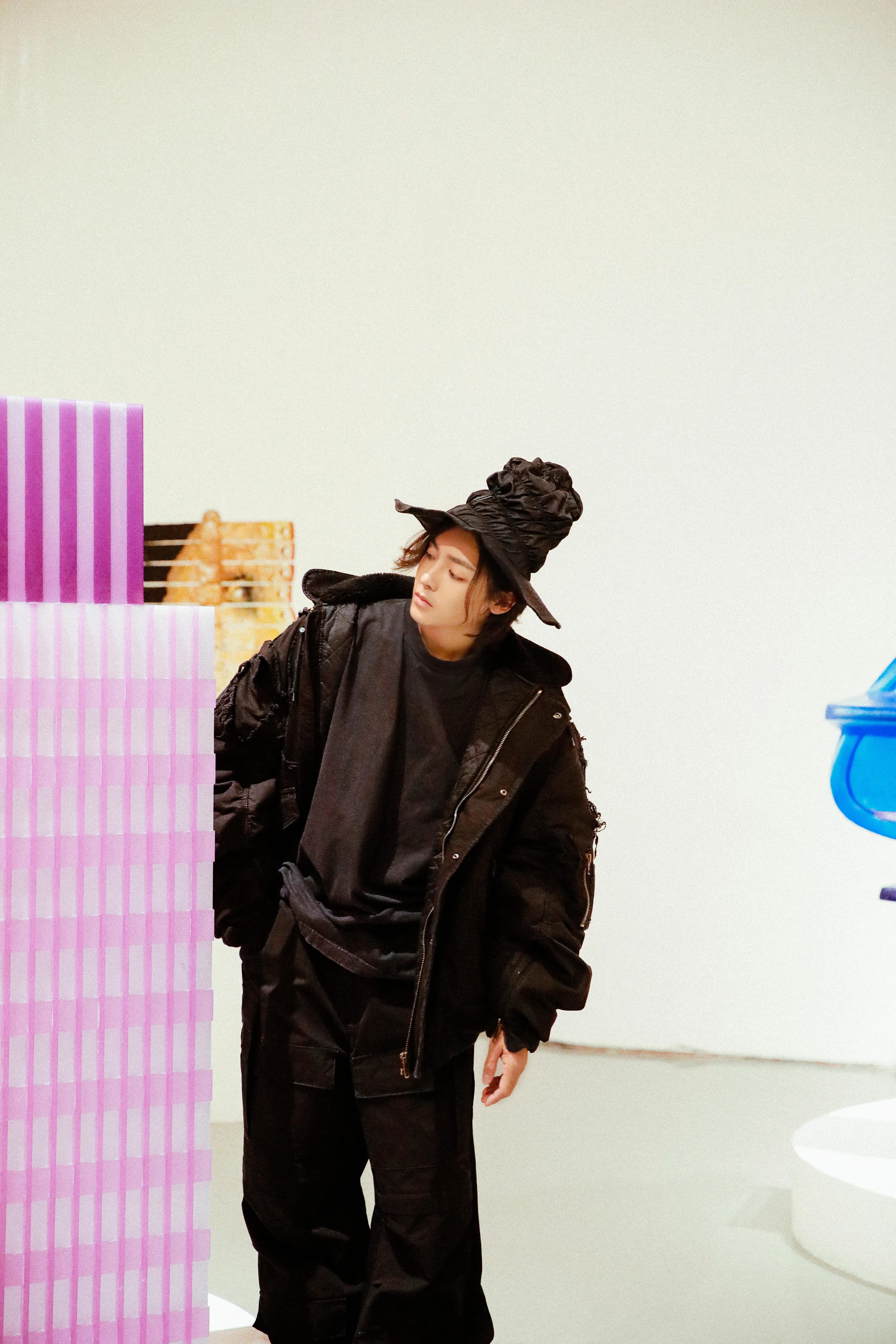 侯明昊尼龙艺术馆奇想大片，真好看，真的可可爱爱，帅帅气气