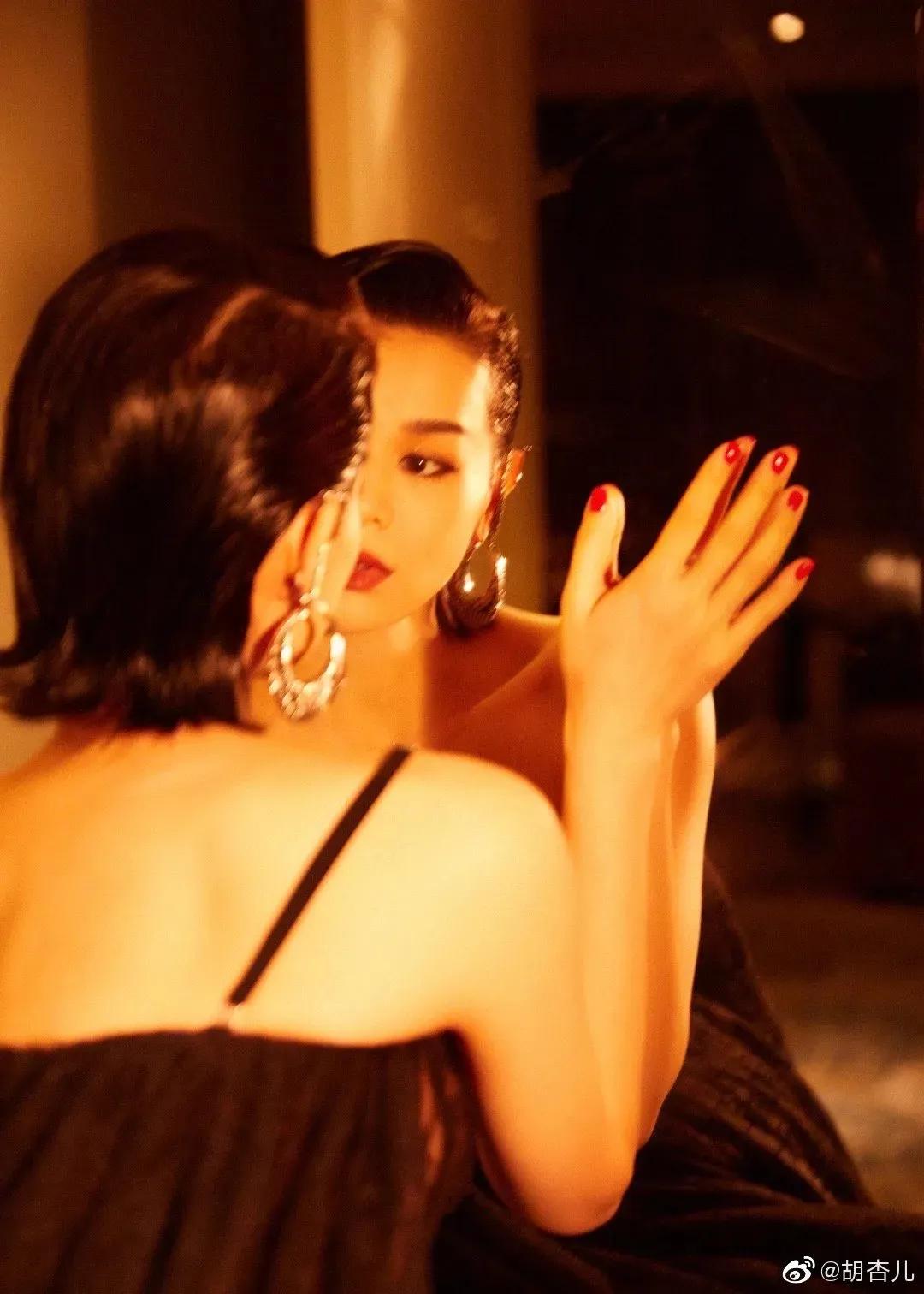 胡杏儿｜曾被嘲笑丑港姐，但气质是真的不错