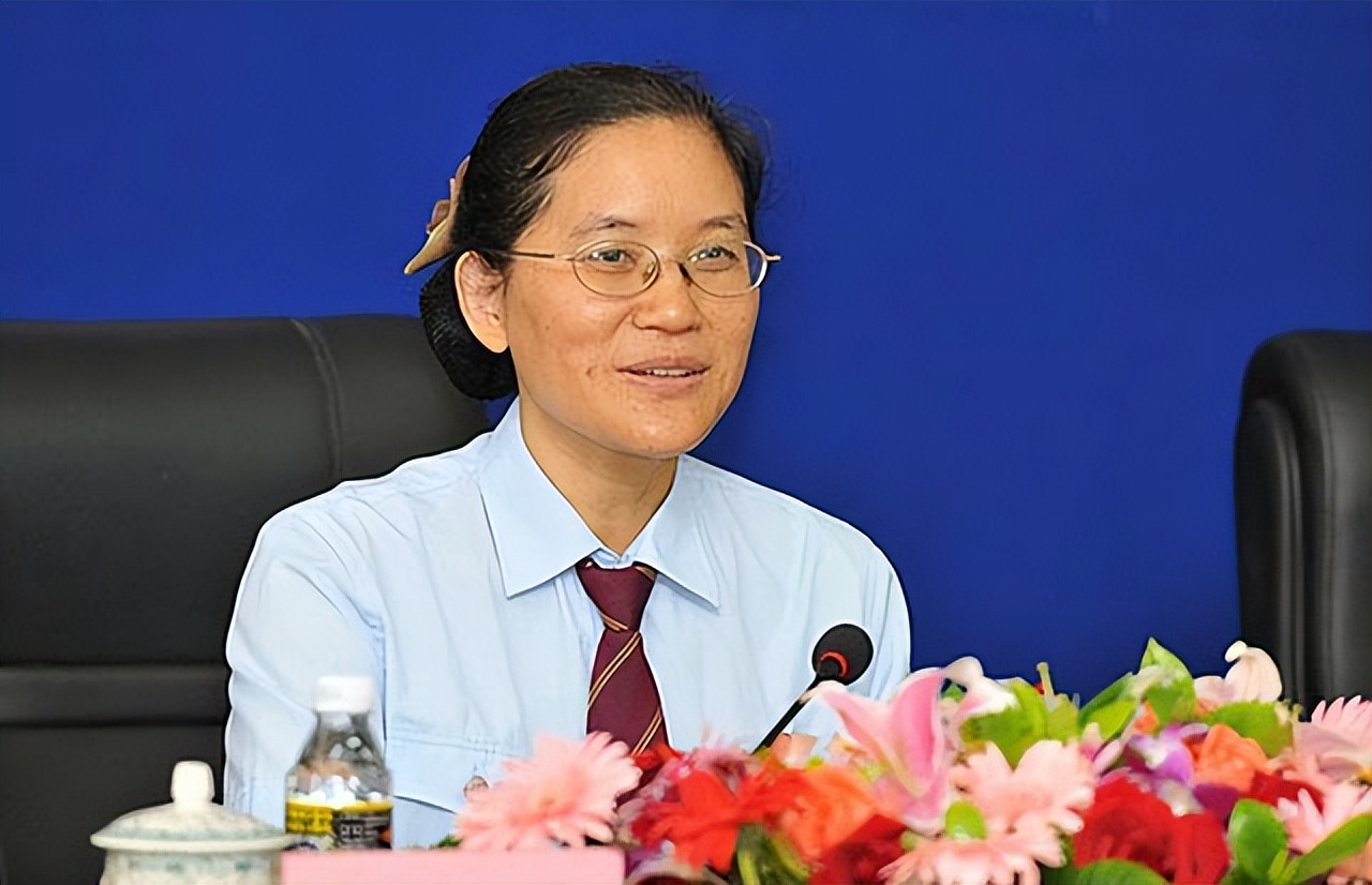 "最富法官"张家慧夫妇落马记:打麻将曝光200亿家产
