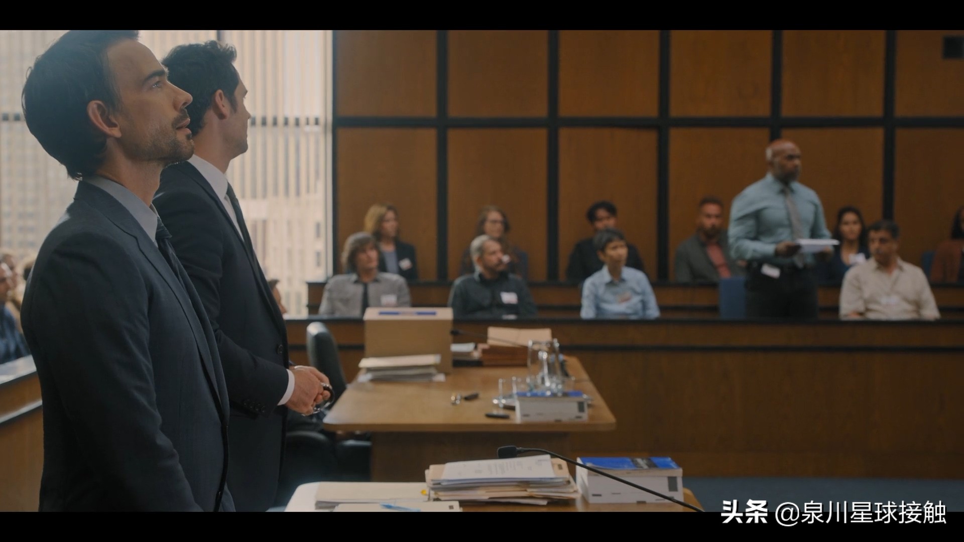 Netflix剧版《林肯律师》引开来，对美国陪审员制度的解析和探讨