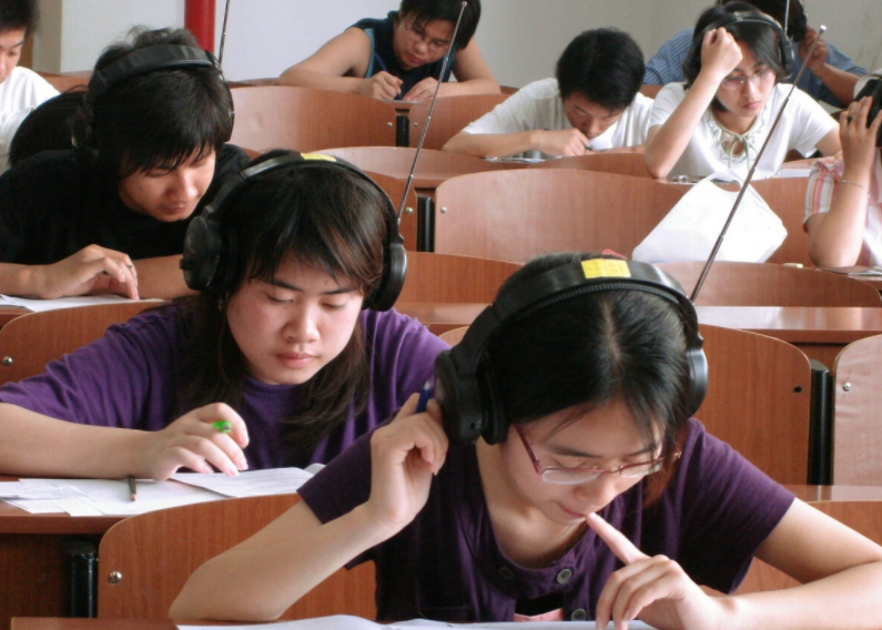 学姐告诉你，想要大学毕业比同学抢手，大学期间要为这4件事忙碌