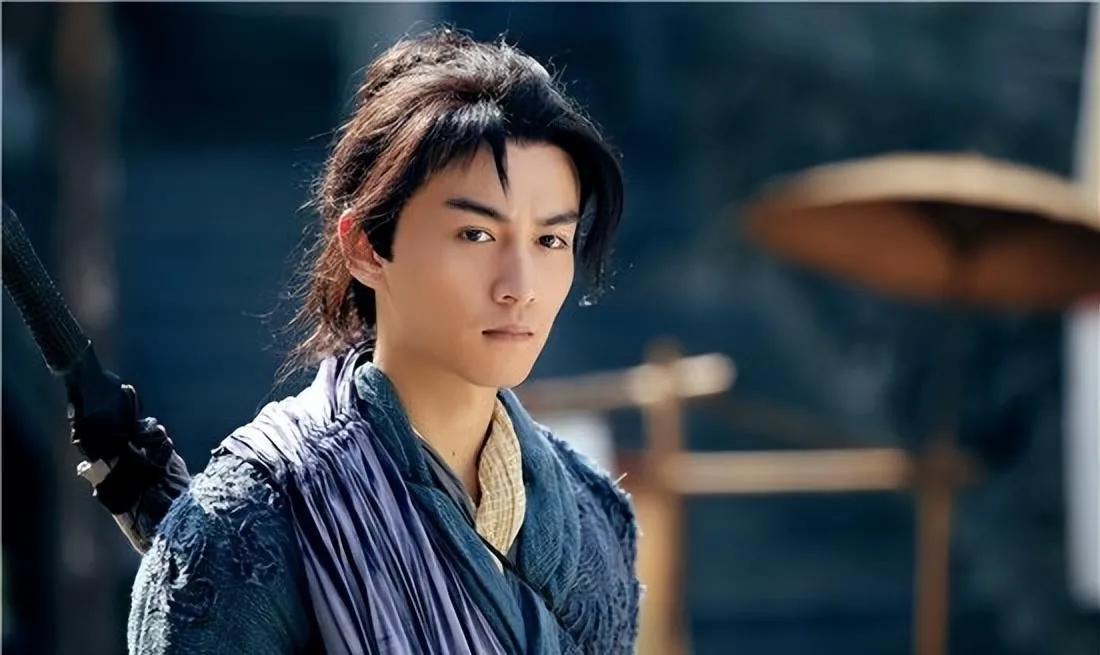 古装封神的男演员，古装扮相大气端庄