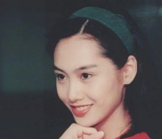 19位惊艳了时光的“80年代港风美女”，个个美到窒息，一见误终身