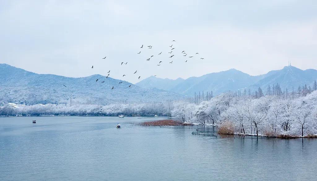 形容山的风景优美的句子，形容山的风景优美的句子有哪些？