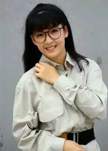 14年后再看“玉女掌门人”周慧敏，屡次被戴绿帽的她才不是恋爱脑