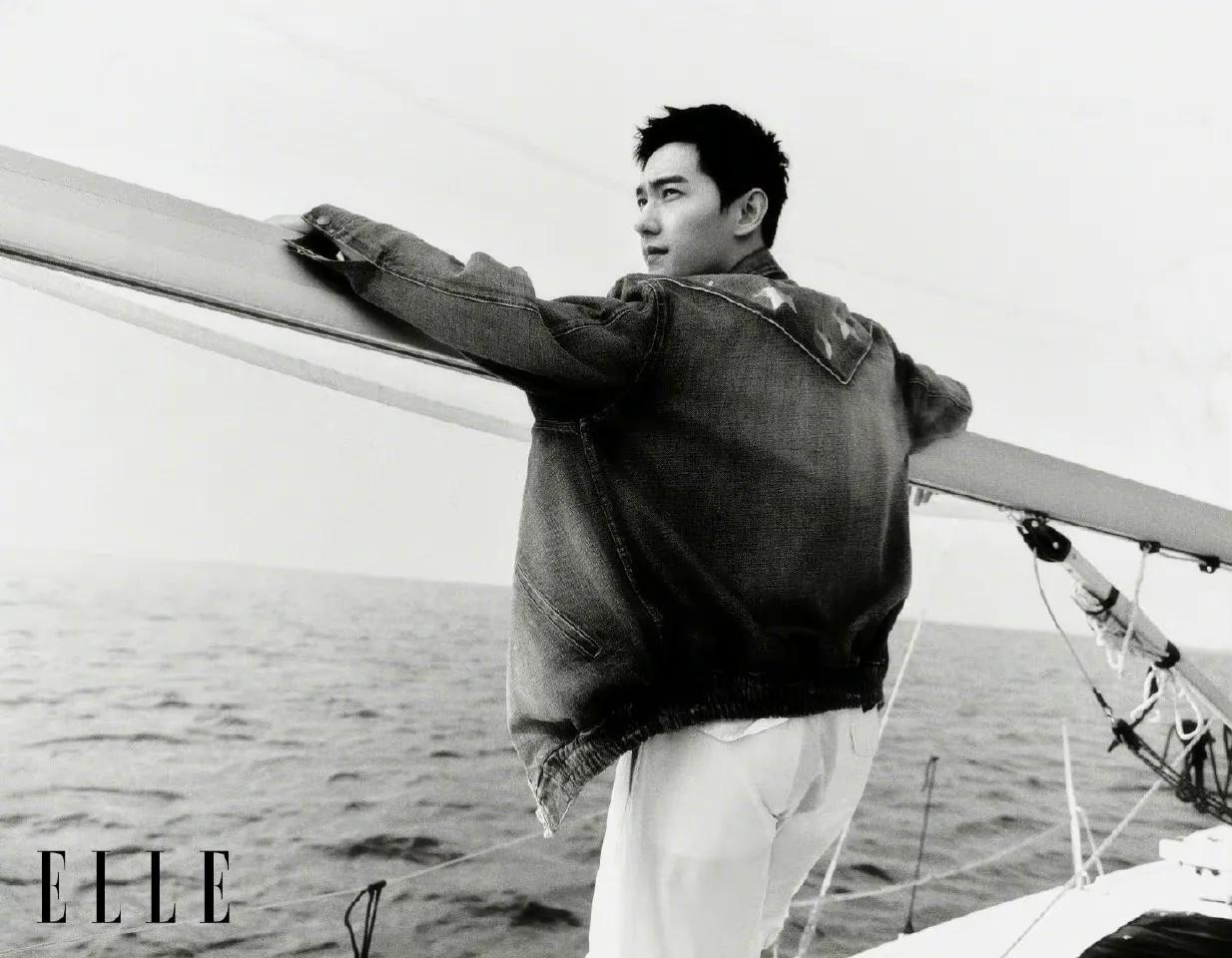 杨洋三登 X《ELLE》，优雅帅气，悠然自得感受海风拂面，心旷神怡