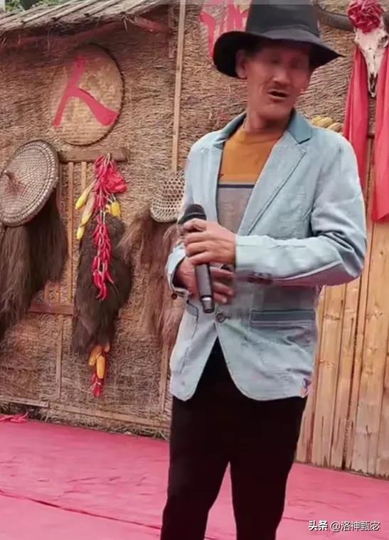 广东下六兴哥和河南舞王刘东立(谁才是真正的尬舞之王)