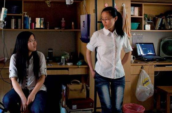 大学宿舍中不招人喜欢的室友，遇到一个就想换寝室，你遇到过吗？