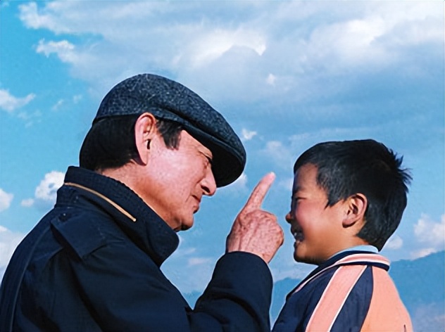 #父爱如山可登天，父爱如海纳百川#盘点那些感人至深的父爱电影