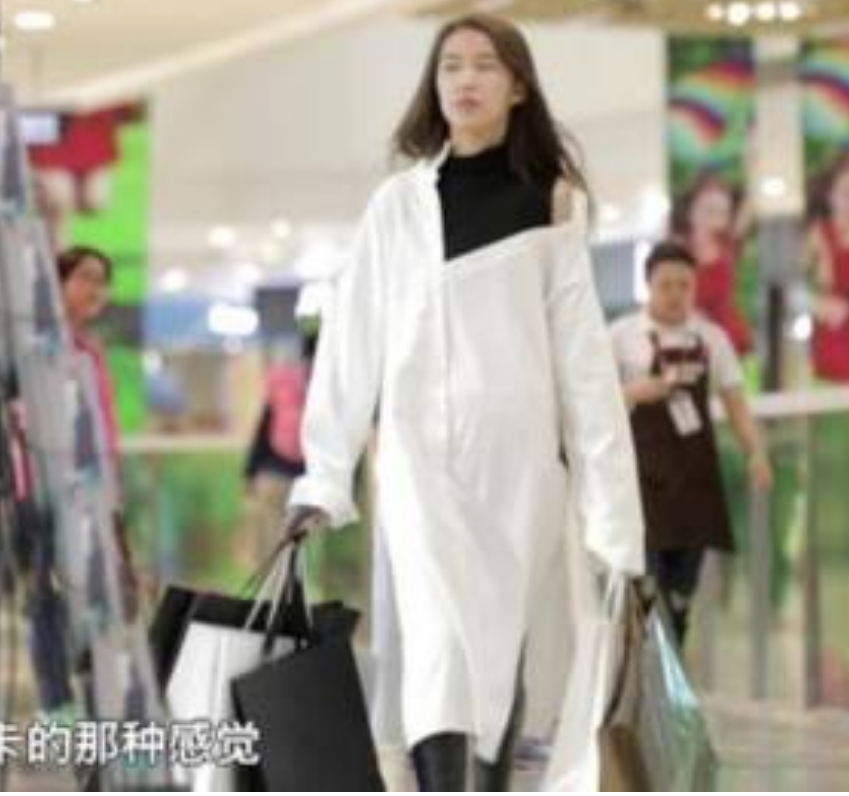 辽宁巨婴：16岁吃饭靠人喂，每天开销过万，2017年变形后怎么样了