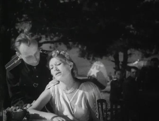 世界电影（0106）苏联电影《锄奸记》（1945）剧照欣赏