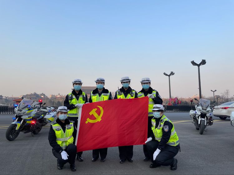 是女儿，是妻子，是母亲，是人民警察——西安碑林大队女子突击队​