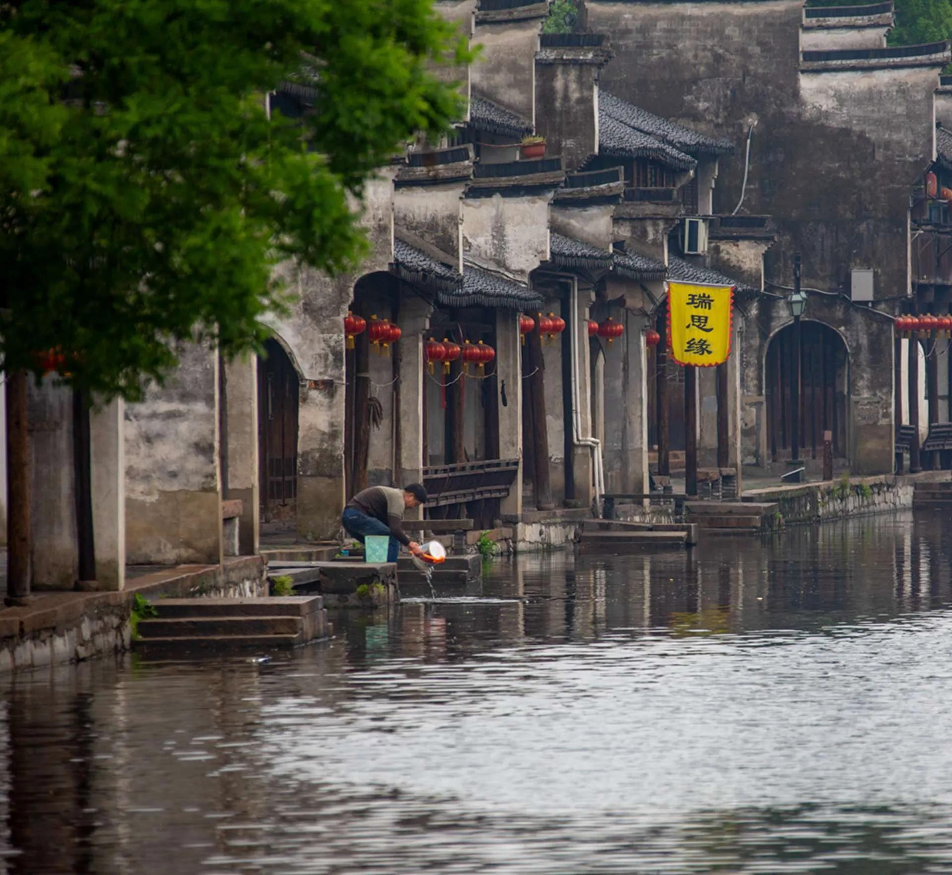 细雨霏霏中的南浔古镇 江南水乡名镇