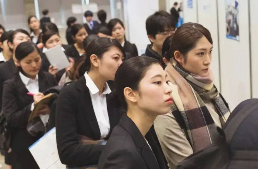 报志愿时要注意！北大教授预测，“三类职业”或将在10年后消失