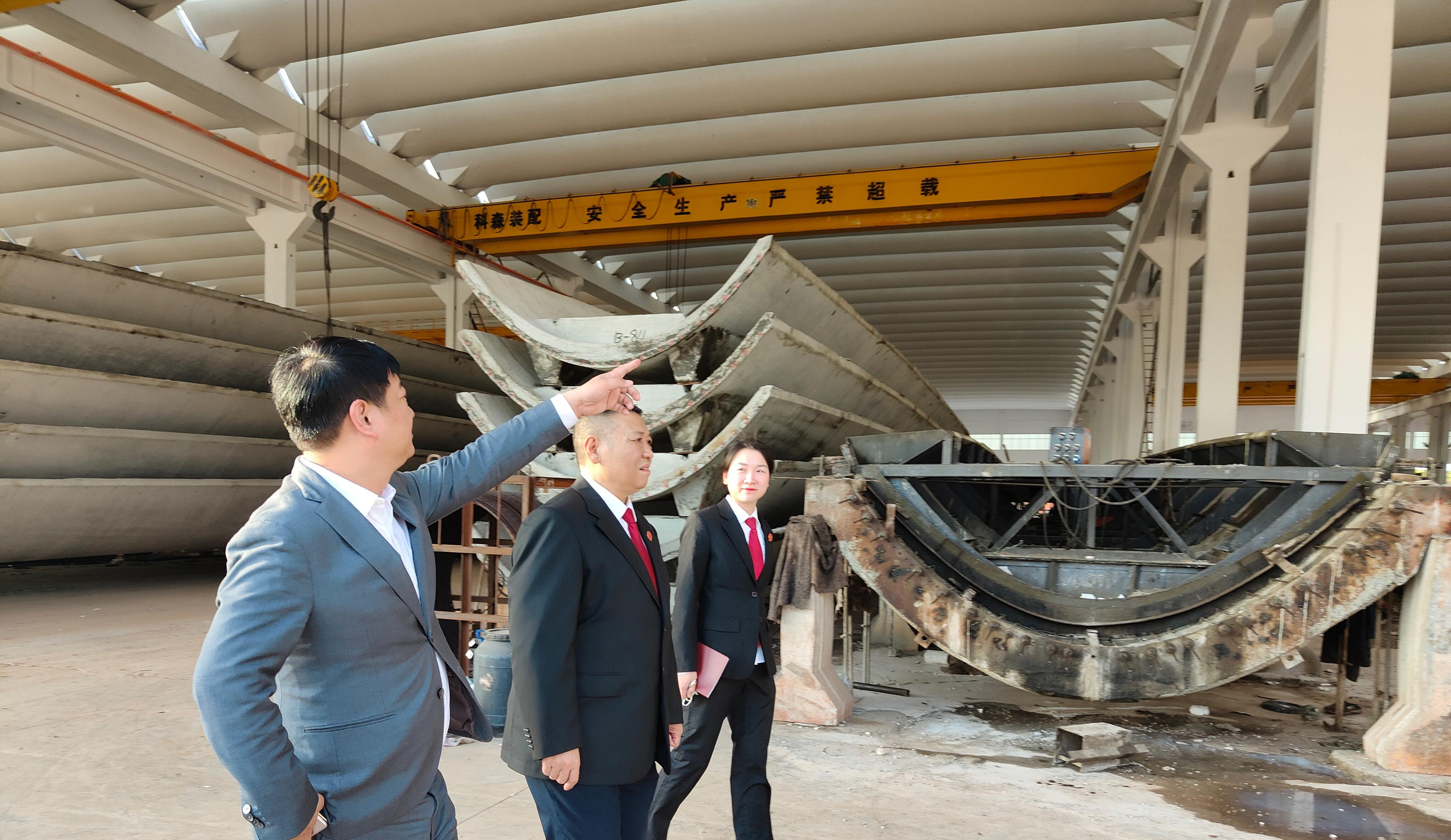 余江法院走访企业探寻定制化“服务包”