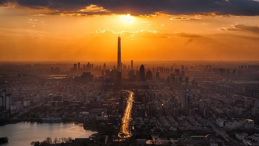 分享一些温暖有力量的句子，希望可以成为你生活中的一点光