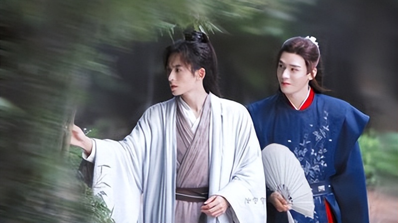 “龙须刘海”不要轻易尝试！有人仙气十足，有人酷似蟑螂精