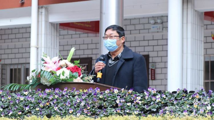 �������� Я��Զ��--�����е���ʮ��СѧУ���ڿ�ѧ�����߱��ô��