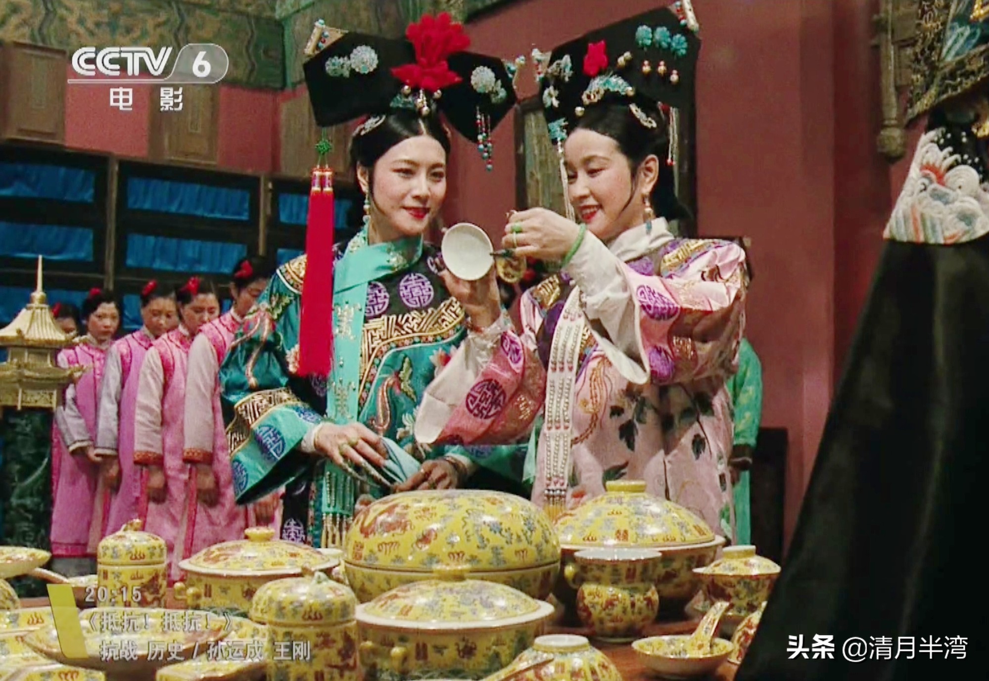 颜值高也不一定驾驭得了旗头装，能上清宫美人榜的，我只服这10位