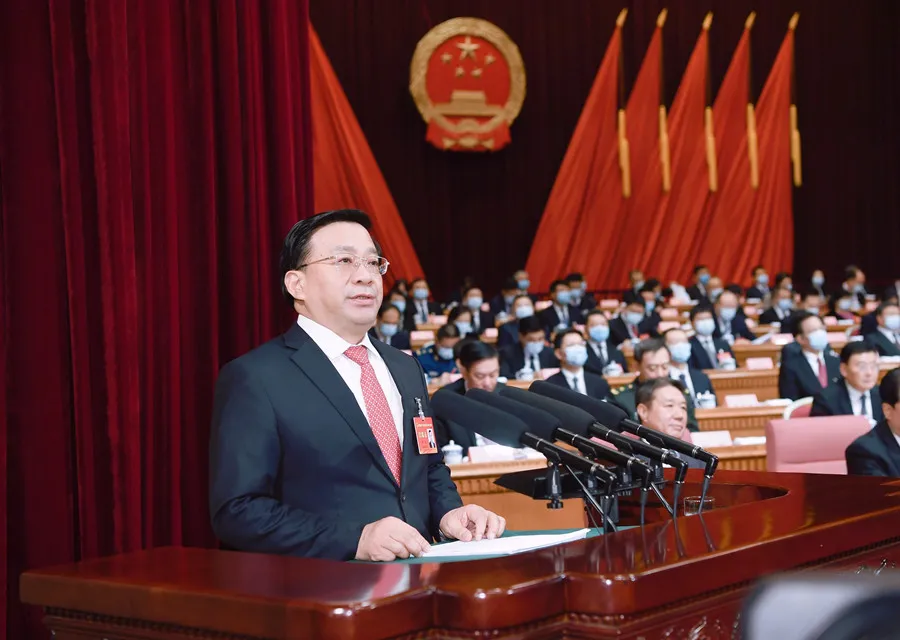 已亮相的地方政府工作报告，透露新信号