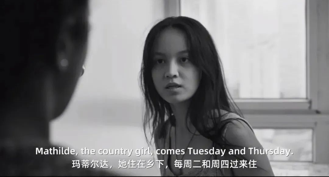 她刚出道，就刷新了华人女星尺度