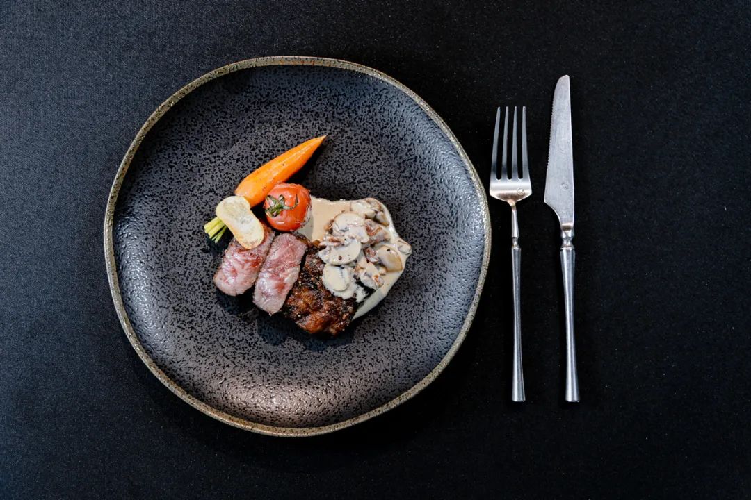 来自舌尖上的满足，只为击中你的味蕾