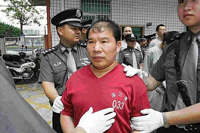 05年审判陈毅锋时欲抹黑执法部门，声称遭受私刑：被吊了15个小时