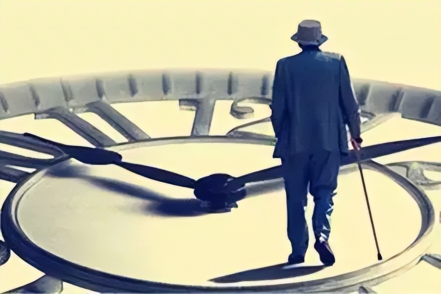 今年养老金还会上调吗？调整比例会大幅降低吗？刚退休也能涨吗