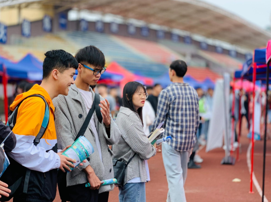 大学生迎来好消息，这个“证书”将被彻底取消，预计2023年落实