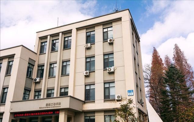 大连理工大学校长、东北大学校长、辽宁教育厅厅长，谁级别最高？