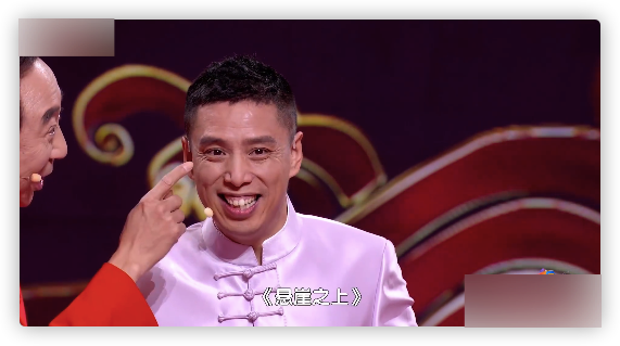 卫视春晚亮点：冯巩秀谐音梗，张杰谢娜对唱，关晓彤王鸥同台走秀