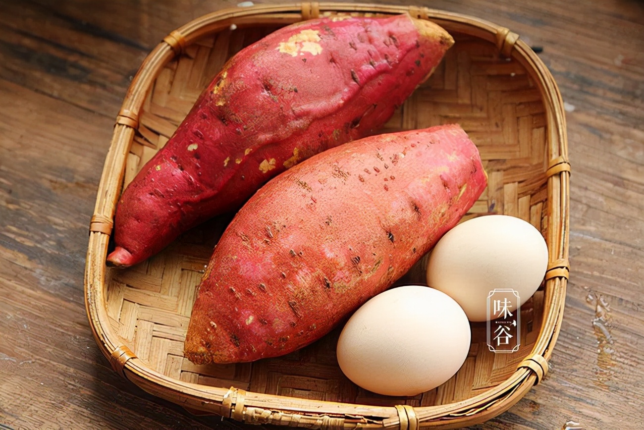 冬天红薯学会这样做，不煮不炸，酥软香甜又解馋，孩子们吃嗨了