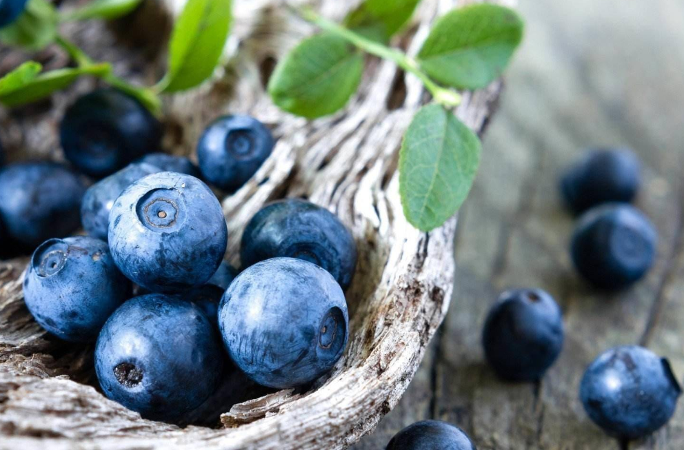 提醒女人：常吃5种天然“花青素”，肤色白皙有光泽，素颜也耐看